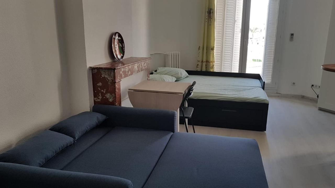 Studio With Sea View For 2 People 툴롱 외부 사진