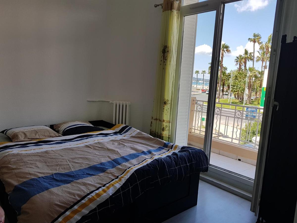Studio With Sea View For 2 People 툴롱 외부 사진